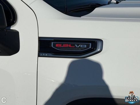 Used 2025 GMC Sierra 1500 AT4 w/ Technology Package AWD/4WD image 7