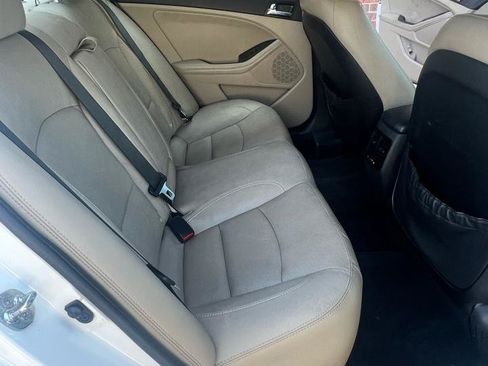 Used 2012 Kia Optima EX FWD image 32
