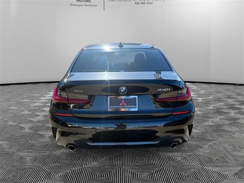Used 2022 BMW 330i xDrive Sedan w/ M Sport Package image 6