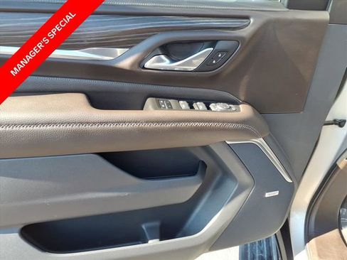 Used 2021 GMC Yukon Denali w/ Denali Premium Package image 15