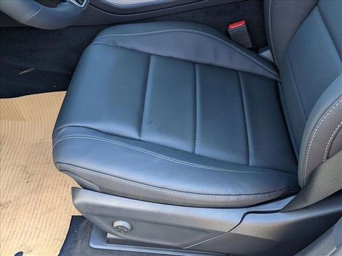 Certified 2025 Mercedes-Benz GLE 350 4MATIC image 4