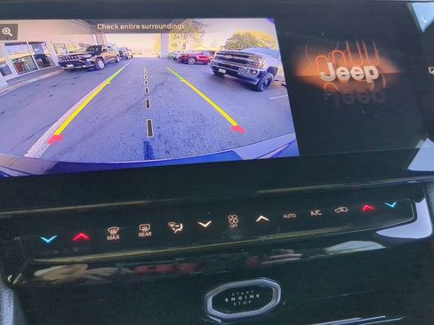 New 2026 Jeep Grand Cherokee Laredo image 18