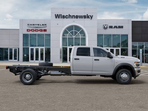 New 2026 RAM 4500 Tradesman w/ Chrome Appearance Group AWD/4WD image 21