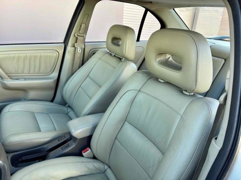 Used 1999 INFINITI G20 FWD image 31