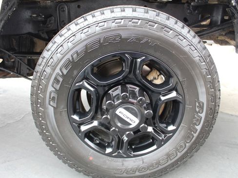 Used 2018 Ford F250 XL w/ Power Equipment Group AWD/4WD image 34