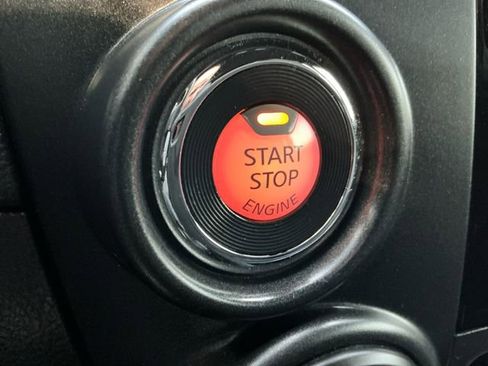 Used 2020 Nissan Titan PRO-4X image 19