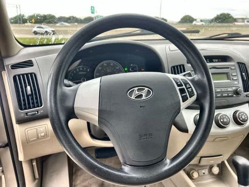 Used 2008 Hyundai Elantra Sedan FWD image 17