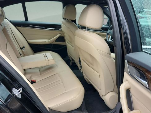 Used 2019 BMW 530i 530i w/ Luxury Package image 19