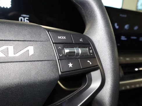 Used 2025 Kia K4 FWD image 20