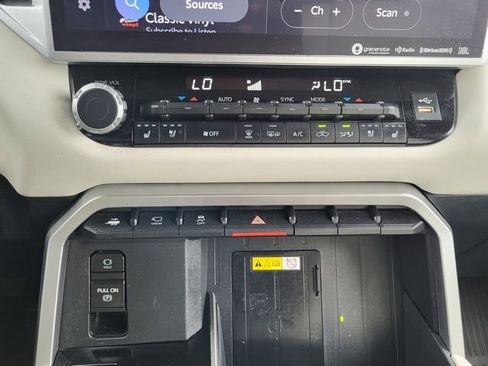 Used 2023 Toyota Tundra Capstone image 18