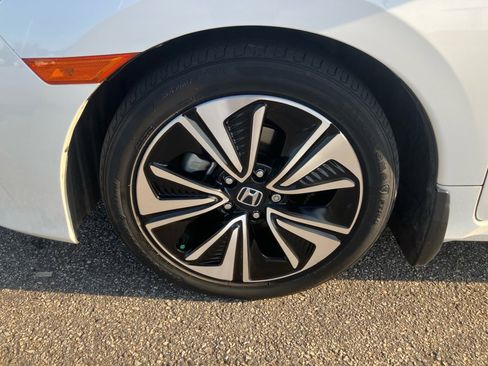 Used 2018 Honda Civic EX-L image 28