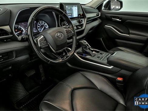 Used 2021 Toyota Highlander XLE image 10