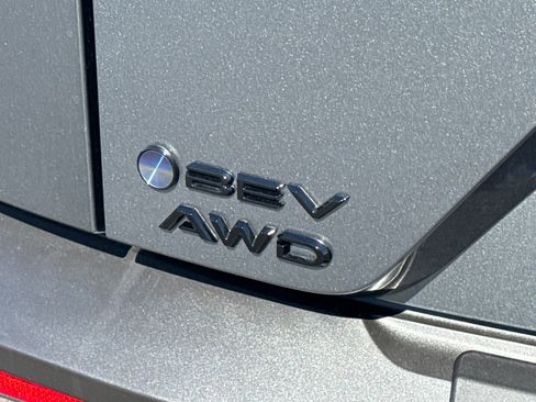 New 2026 Toyota C-HR AWD/4WD image 10