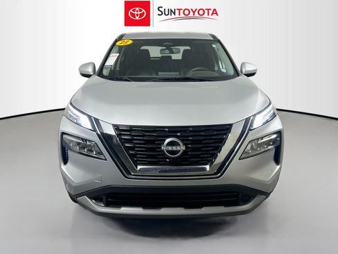 Used 2023 Nissan Rogue SV FWD image 10