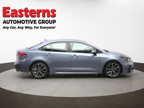 Used 2021 Toyota Corolla SE w/ SE Premium Package FWD image 39