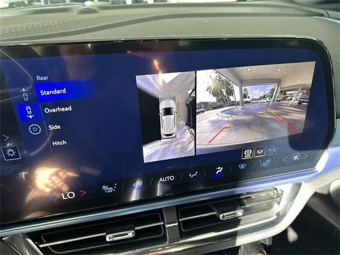 New 2026 Chevrolet Equinox EV LT image 25