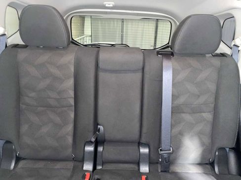 Used 2016 Nissan Rogue SV image 22