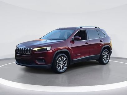 Used 2019 Jeep Cherokee Latitude Plus w/ Comfort/Convenience Group