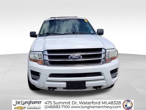 Used 2017 Ford Expedition EL XLT w/ Equipment Group 202A AWD/4WD image 3