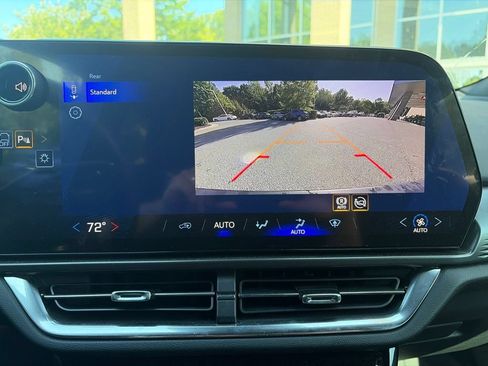 Used 2026 Chevrolet Equinox EV LT FWD image 7