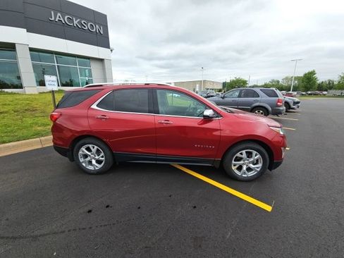 Used 2018 Chevrolet Equinox Premier FWD image 9