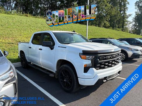 Used 2024 Chevrolet Silverado 1500 Custom w/ Turbomax Blackout Package AWD/4WD image 1