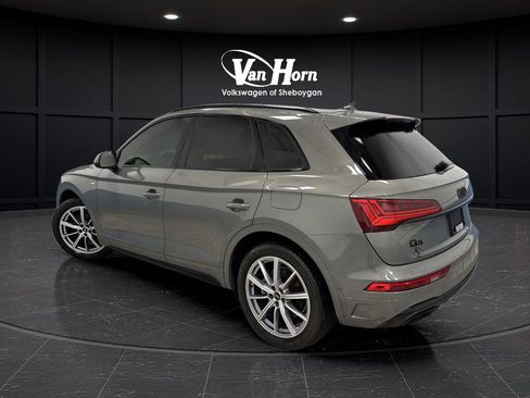 Used 2023 Audi Q5 e Prestige w/ Prestige Package image 3