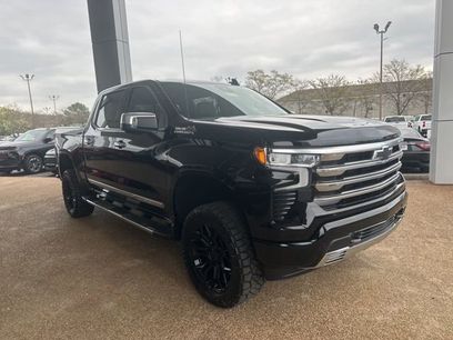 New 2026 Chevrolet Silverado 1500 High Country w/ LPO, Dark Essentials Package