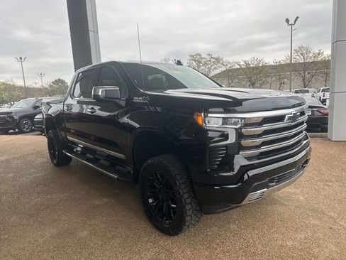 New 2026 Chevrolet Silverado 1500 High Country w/ LPO, Dark Essentials Package image 1