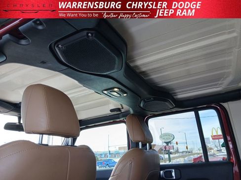 Used 2021 Jeep Wrangler Unlimited Sahara w/ Cold Weather Group image 16