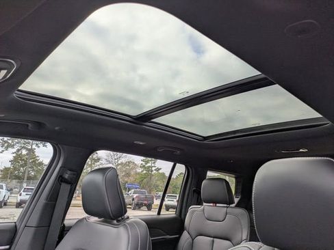 New 2025 Jeep Grand Cherokee L Limited AWD/4WD image 22
