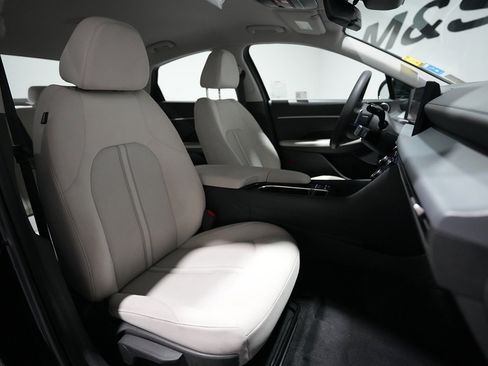 Used 2025 Hyundai Sonata SEL image 19