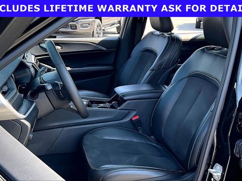 Used 2023 Jeep Grand Cherokee L Laredo AWD/4WD image 21