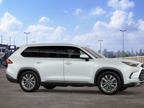 New 2026 Toyota Grand Highlander Platinum AWD/4WD image 13