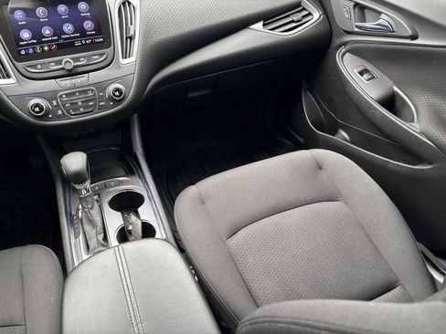 Used 2022 Chevrolet Malibu LT image 23