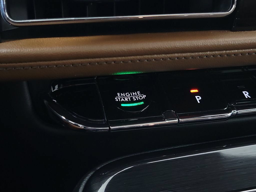 Certified 2022 Lincoln Nautilus Reserve AWD/4WD image 33