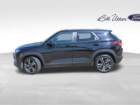 Used 2023 Chevrolet TrailBlazer LT w/ Convenience Package FWD image 8