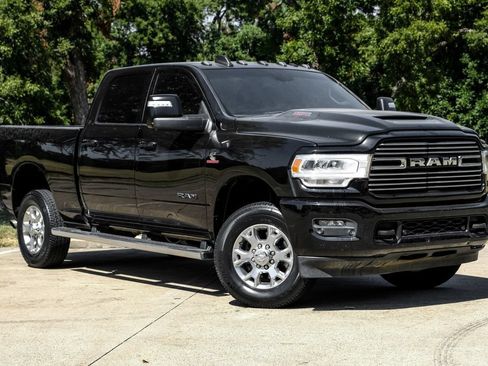 Used 2023 RAM 2500 Laramie AWD/4WD image 8