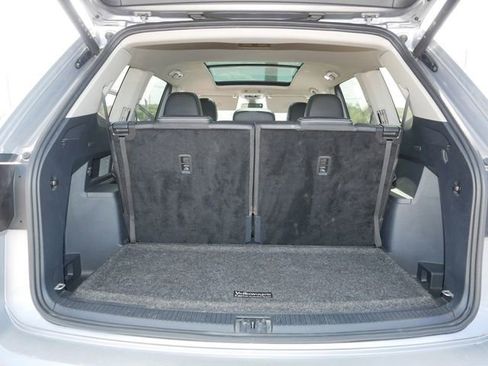 Certified 2024 Volkswagen Atlas SE w/ Panoramic Sunroof Package AWD/4WD image 17