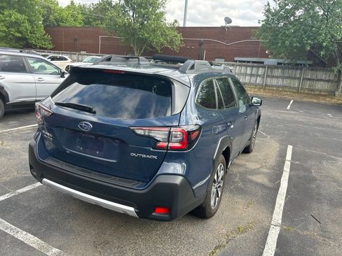 Certified 2025 Subaru Outback Limited AWD/4WD image 4