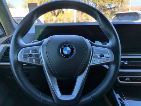 Used 2023 BMW X7 xDrive40i w/ Premium Package image 21