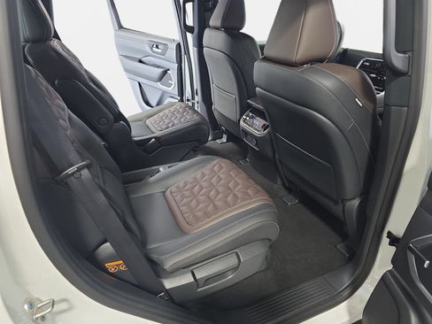 New 2026 Nissan Armada Platinum AWD/4WD image 11
