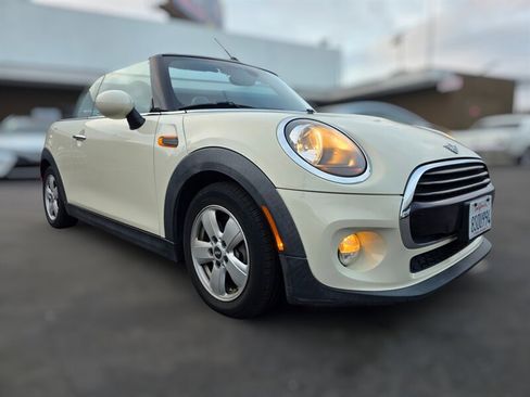 Used 2019 MINI Cooper Convertible image 6