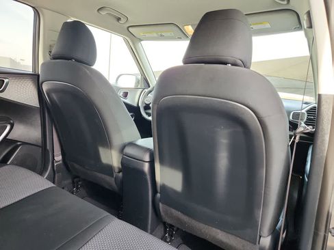 Used 2024 Kia Soul LX w/ Option Group 015 image 16