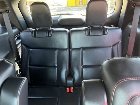 Used 2025 Ford Explorer ST image 14