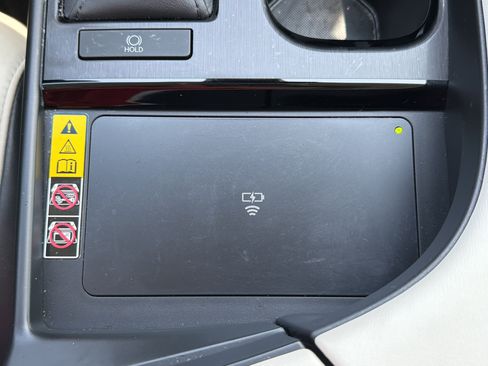 Used 2024 Lexus ES 350 w/ Premium Package FWD image 10