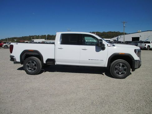 New 2026 GMC Sierra 3500 SLE w/ SLE Value Package image 3