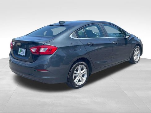 Used 2018 Chevrolet Cruze LT w/ LT Fleet Convenience Package FWD image 8