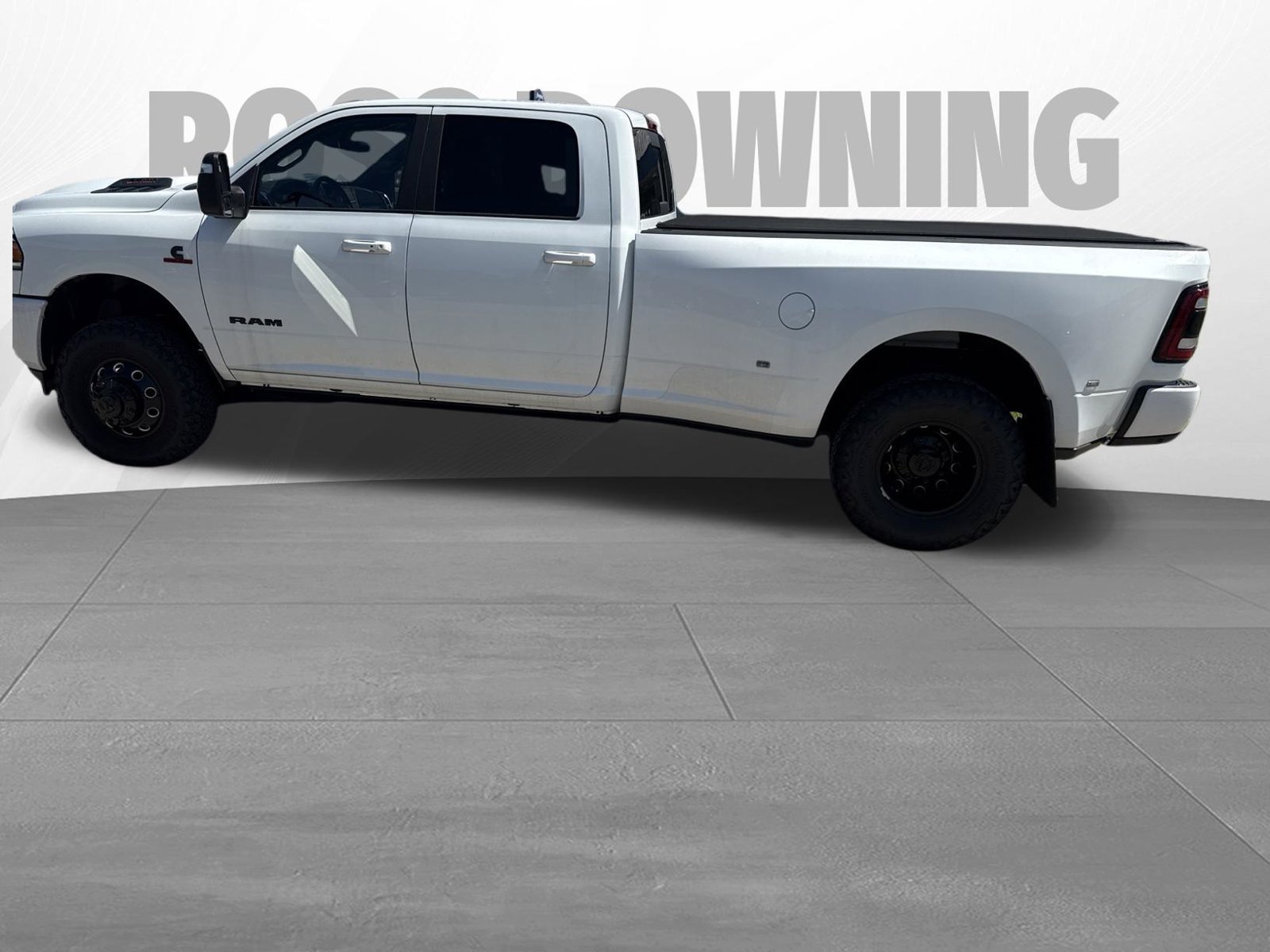 Used 2024 RAM 3500 Laramie w/ Night Edition AWD/4WD image 10