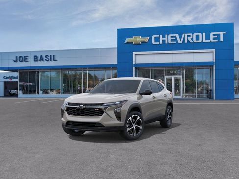 New 2026 Chevrolet Trax RS FWD image 8
